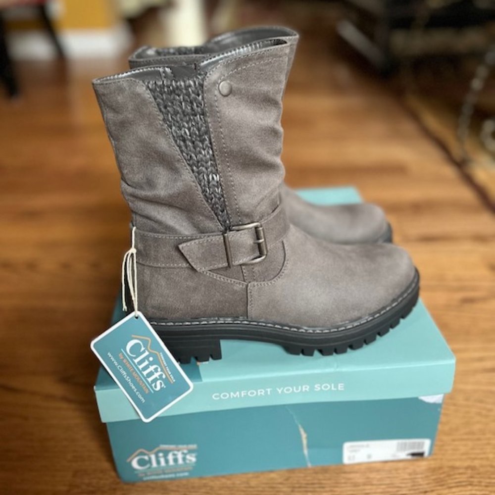 CLIFFS BY WHITE MOUNTAIN: WOMENS GREY 'MINGLE' FASHION MOTO BOOTS-SIZE 6.5 NEW!!